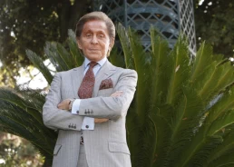 Fashion designer Valentino Garavani during a photo-call to present the documentary film “Valentino: The Last Emperor” in Rome, Monday, Nov. 16, 2009. (AP Photo/Alessandra Tarantino, File)